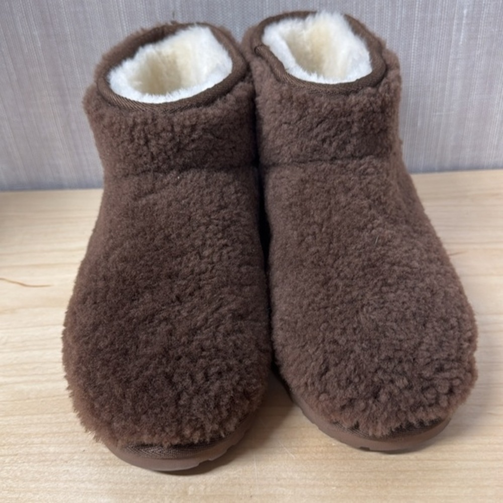 Emu Brown Sheepskin Lined Winter Booties - Picture 2 of 9